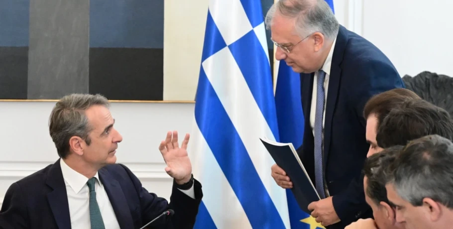 Στο μικροσκόπιο της κυβέρνησης οι τιμές στην αγορά ενόψει «πολεμικού» Πάσχα, αυξάνεται η ανησυχία για τις ενεργειακές επιπτώσεις