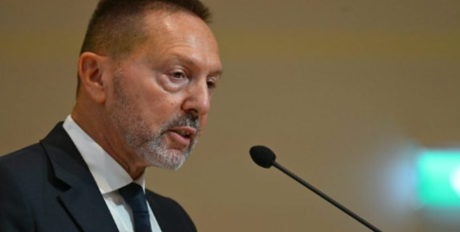 «Καμπανάκι» Στουρνάρα στις τράπεζες για επαγρύπνηση