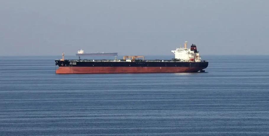 Κερδισμένο το ιρανικό πετρέλαιο, πωλείται με «μπόνους» για πρώτη φορά από το 2022