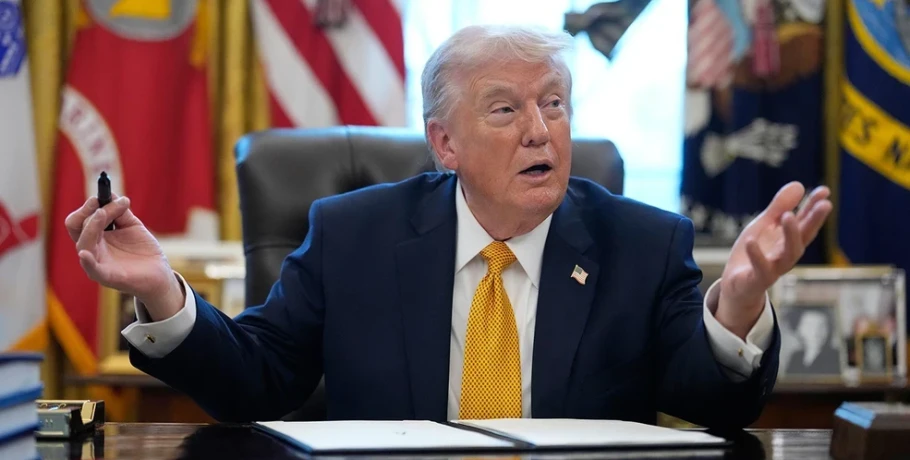 Μετά από πιέσεις η υποχώρηση του Τραμπ; – Πάγωσε τα πλήγματα στο Ιράν λίγο πριν καταρρεύσουν οι αγορές