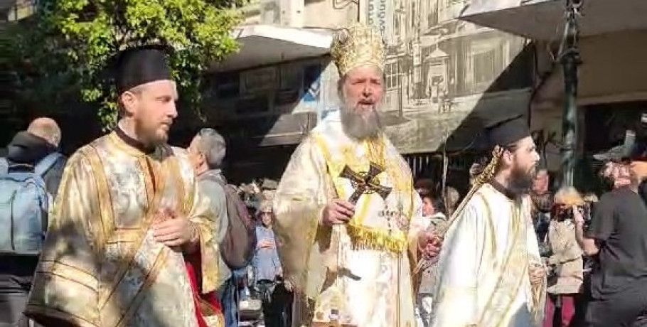 Με κατάνυξη η περιφορά του Επιταφίου στον Άγιο Μηνά Θεσσαλονίκης