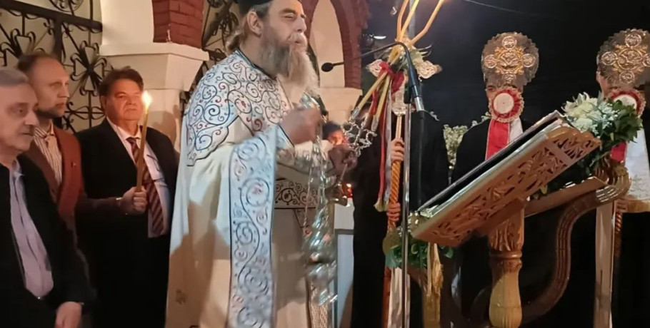 Κατάνυξη και πλήθος πιστών στην Ανάσταση στα Γιαννιτσά