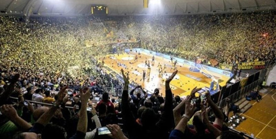 Λάμψη και προσμονή στο Nick Galis Hall