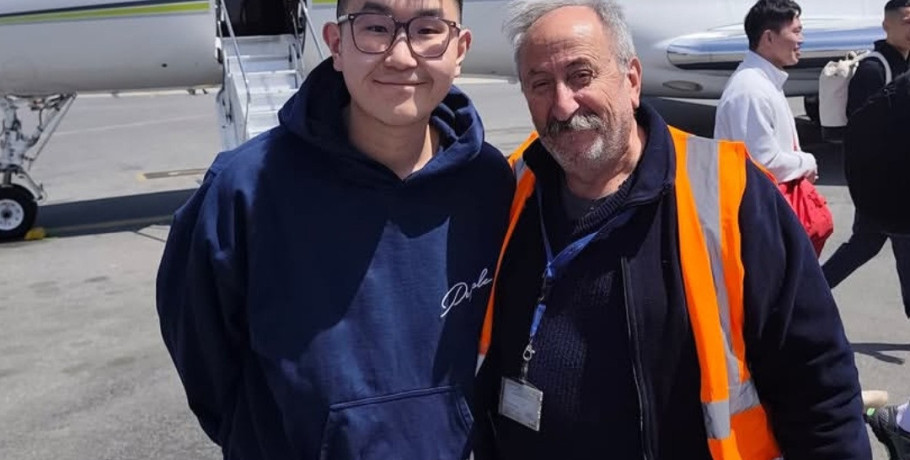 Στη Θεσσαλονίκη ο Μεγιστάνας Σιαο με το αεροσκάφος του