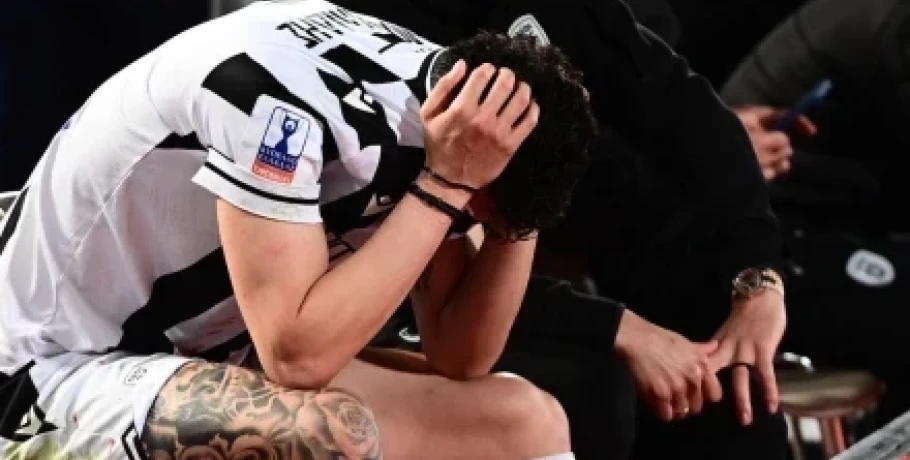 ΠΑΟΚ: Έντονες αποδοκιμασίες από τον κόσμο μετά την απώλεια του Κυπέλλου