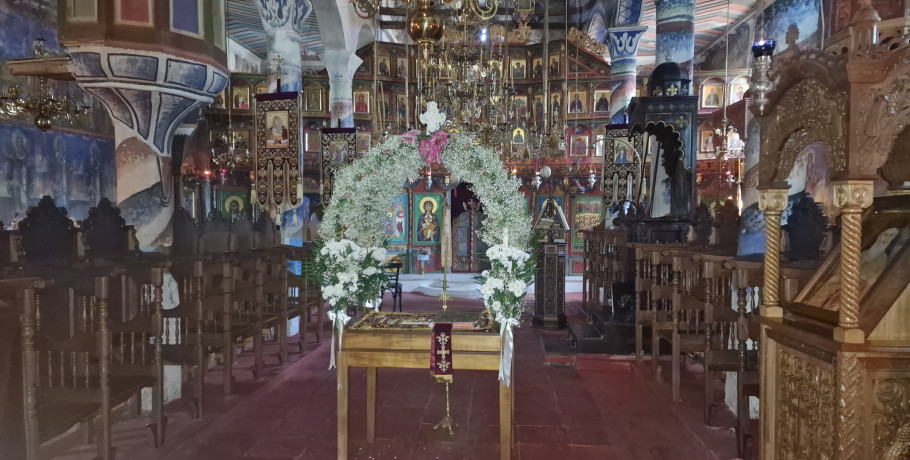 Επιτάφιος στην Ιερά Μονή Αρχαγγέλου Μιχαήλ Αλμωπίας