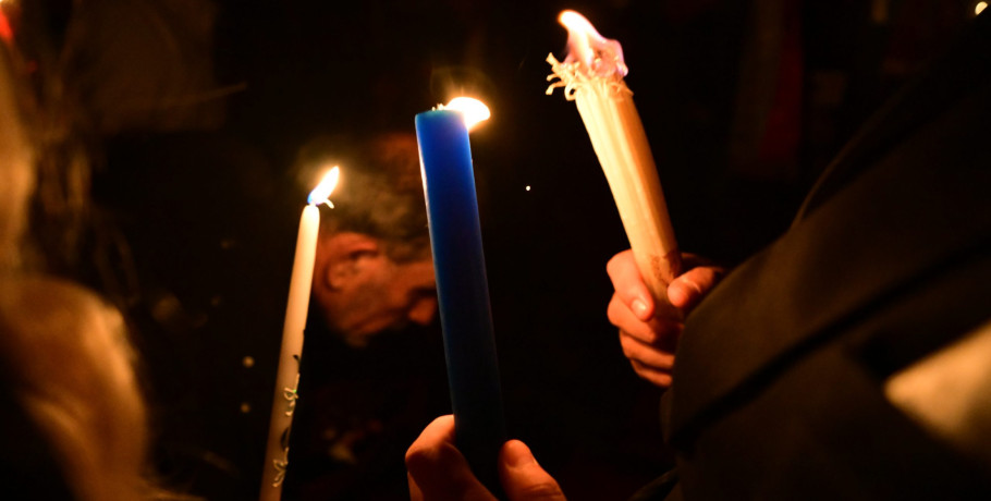 Λοβέρδος: Θα γίνει η μεταφορά του Αγίου Φωτός στην Αθήνα – Είναι η «ψυχή» των Ελλήνων