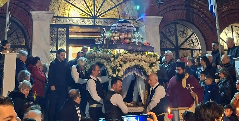 Σύλλογος 'Στράντζα': Οι "συνοδοί" του Επιταφίου στον Ι.Ν. Αγίου Γεωργίου Γιαννιτσών