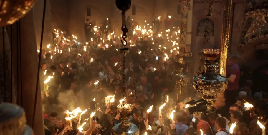 Άγιο Φως: Στα Ιεροσόλυμα το πρωί του Μεγάλου Σαββάτου η ελληνική αποστολή, xωρίς πιστούς η τελετή αφής