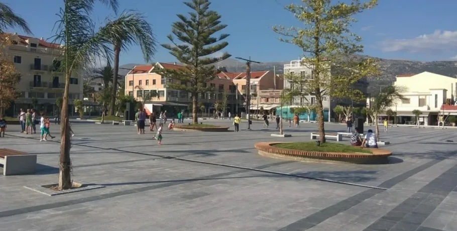 Κεφαλονιά: Μυστήριο με 19χρονη που βρέθηκε νεκρή στην κεντρική πλατεία του Αργοστολίου