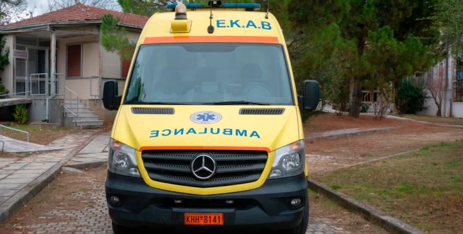 Τραγωδία στα Τρίκαλα: 22χρονη κατέρρευσε στο σπίτι της και κατέληξε λίγο αργότερα