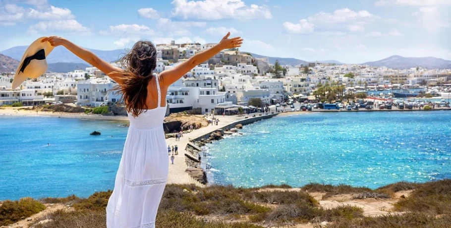 Κοινωνικός Τουρισμός 2026: Έναρξη από την 1η Μαΐου – Έως 12 δωρεάν διανυκτερεύσεις για 300.000 δικαιούχους