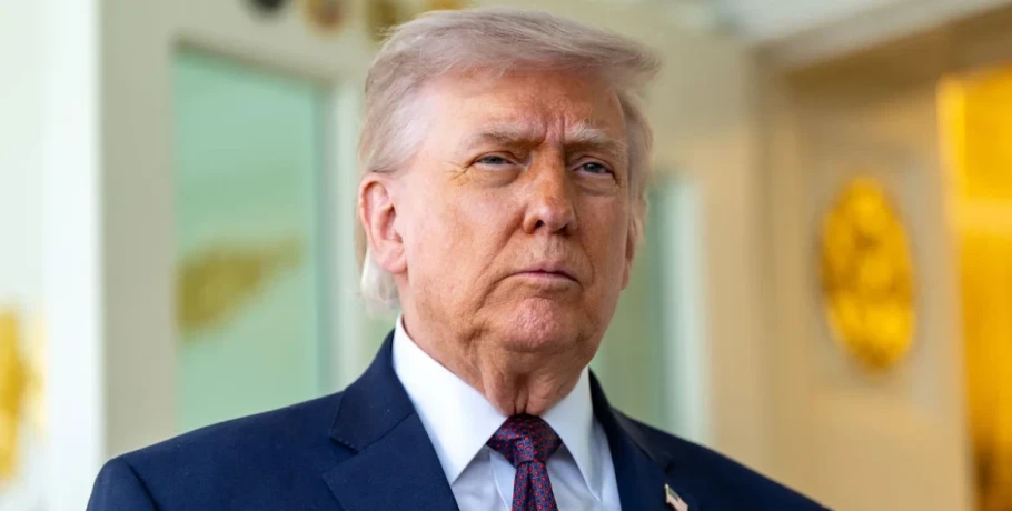 Ανάλυση: Τι κρύβεται πίσω από την απόφαση Τραμπ να παρατείνει την εκεχειρία και γιατί πετά την μπάλα στο γήπεδο του Ιράν