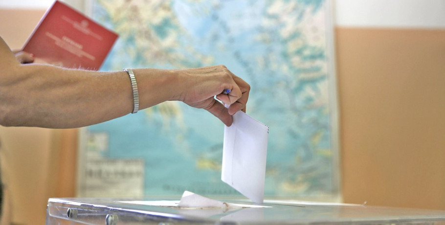 Ποιοι δήμαρχοι και περιφερειάρχες θέλουν να είναι υποψήφιοι βουλευτές με τη ΝΔ -Όλα τα ονόματα