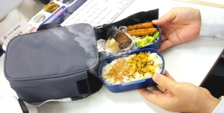 Μεσημεριανό στο γραφείο: Γιατί το σπιτικό φαγητό είναι το καύσιμο της παραγωγικότητας