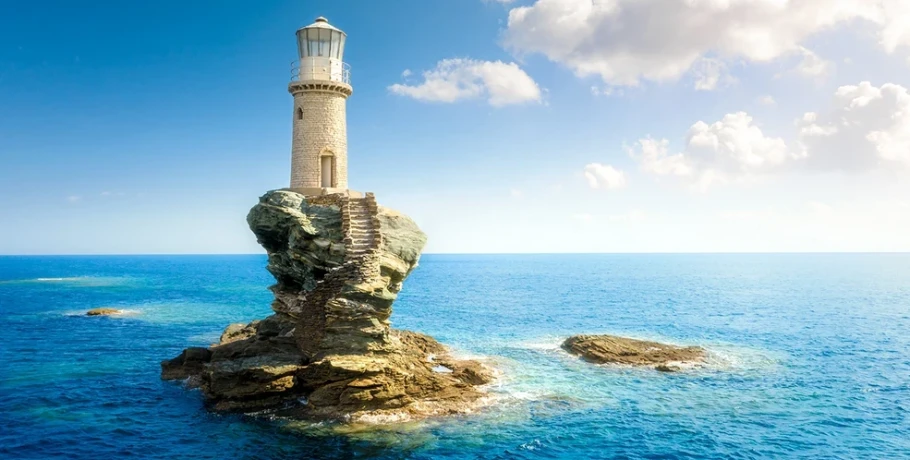 Η Σκόπελος και η Άνδρος ανάμεσα στους 13 μη συμβατικούς προορισμούς του κόσμου για το 2026