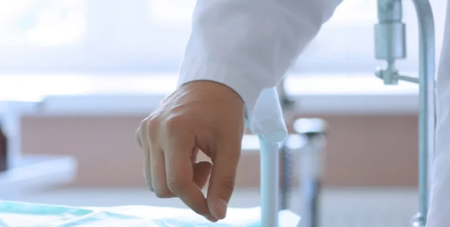 Ρόδος: Ελεύθερος μέχρι τη δίκη στο Εφετείο ο 70χρονος γυναικολόγος που είχε καταδικαστεί για ασέλγεια και βιασμό 21 ασθενών