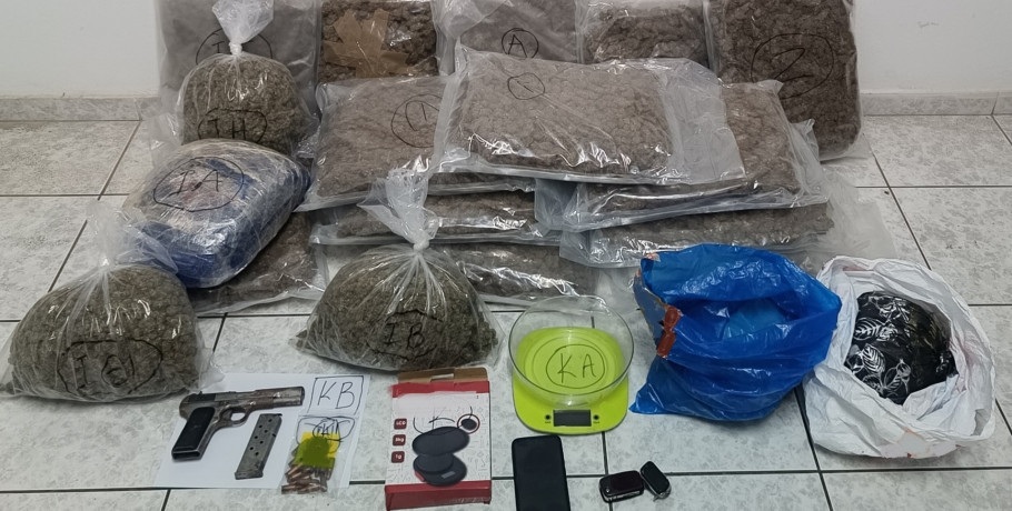Συνελήφθη ένα άτομο για διακίνηση και κατοχή ναρκωτικών ουσιών, καθώς και για παράνομη οπλοκατοχή
