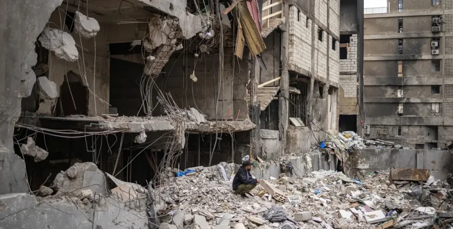 Ο στρατός του Ισραήλ συνεχίζει τις κατεδαφίσεις στον νότιο Λίβανο εν μέσω κατάπαυσης του πυρός