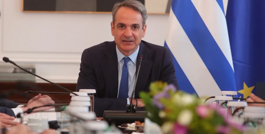 Ο Μητσοτάκης ανακοινώνει μπλόκο στα social media για ανηλίκους κάτω των 15