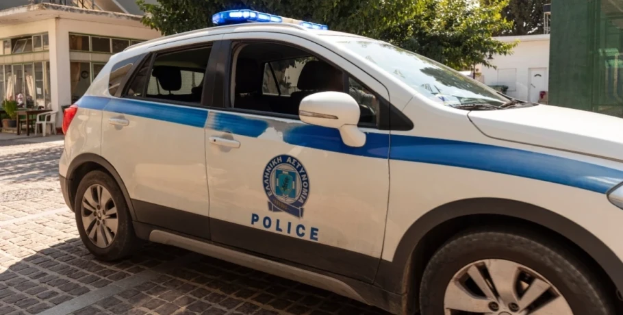 Θεσσαλονίκη: Απατεώνες έκλεψαν 100.000 ευρώ από ηλικιωμένη που τα είχε θαμμένα στον κήπο της