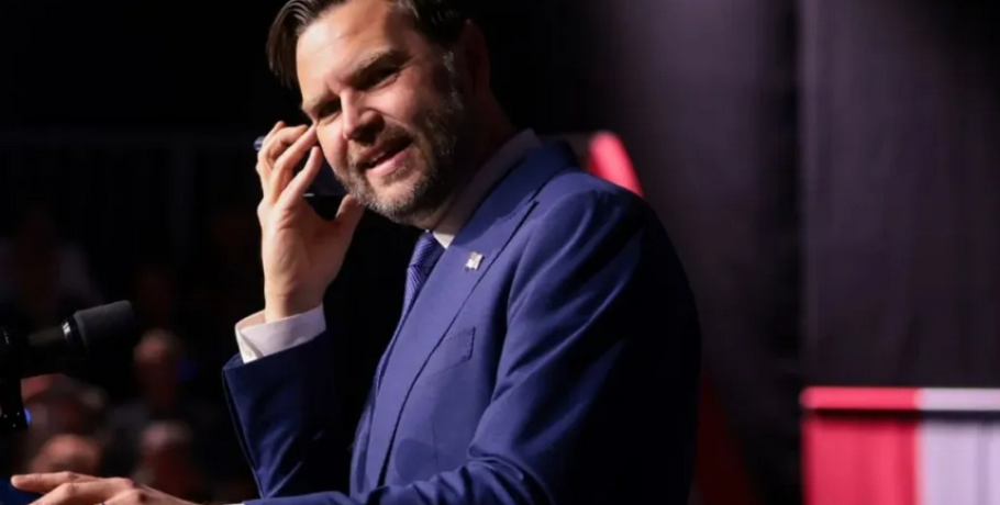 Αμήχανη στιγμή για τον Τζέι Ντι Βανς: Κάλεσε τον Τραμπ και απάντησε ο τηλεφωνητής εν μέσω συνομιλιών για το Ιράν