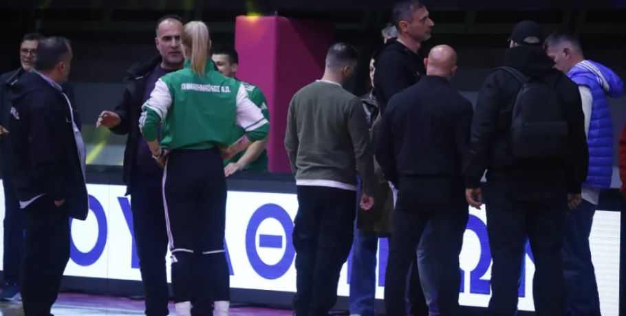 Διακόπηκε ο πρώτος τελικός στην Α1 γυναικών - Δεν κατέβηκε στο β' ημίχρονο ο Παναθηναϊκός