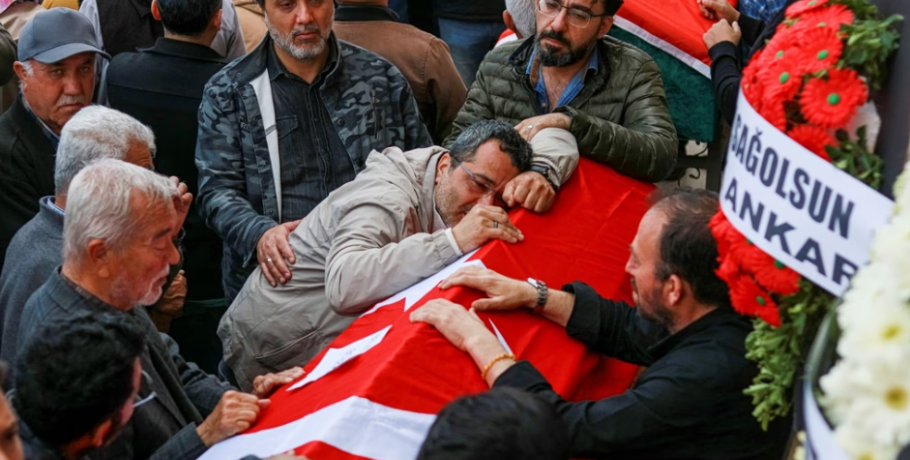 Μακελειό στην Τουρκία: «Πήρε τα όπλα μου από το σπίτι» – Τι αποκαλύπτει ο πατέρας του 14χρονου δράστη