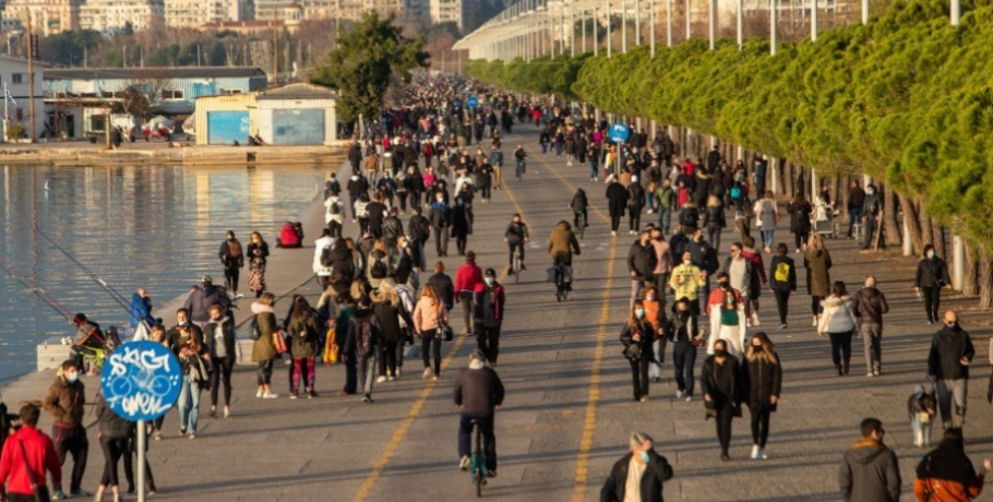 Σοκάρει έρευνα της Eurostat: Πόσοι Έλληνες θα έχουν μείνει το 2100