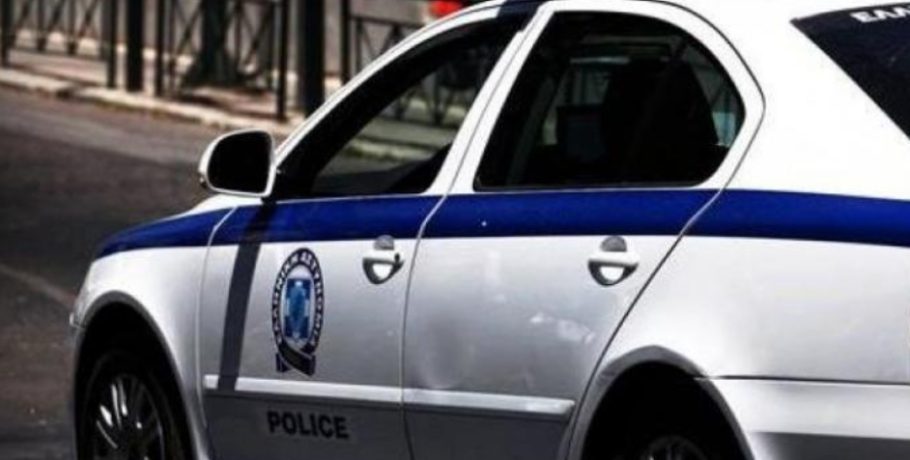 Περισσότερα από 1,1 κιλά κοκαΐνης βρέθηκαν καλά κρυμμένα σε σταθμευμένο όχημα