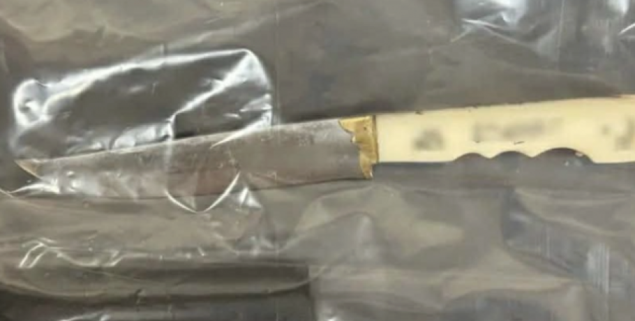 Άγιος Δημήτριος: Με αυτό το μαχαίρι ο 20χρονος διέπραξε τον φόνο - «Εγώ φταίω» φώναζε η κοπέλα