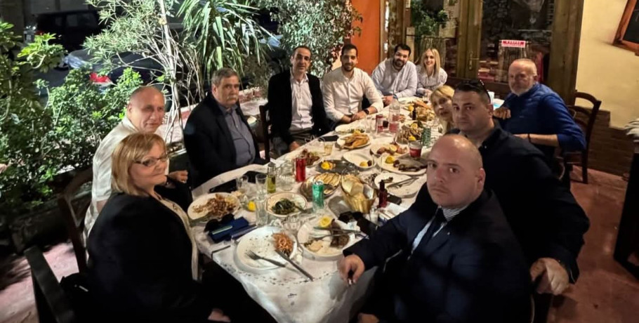 Ο Γρηγόρης Δημητριάδης στο Κερατσίνι με στελέχη και αυτοδιοικητικούς – Μήνυμα ενότητας και ουσιαστικού διαλόγου