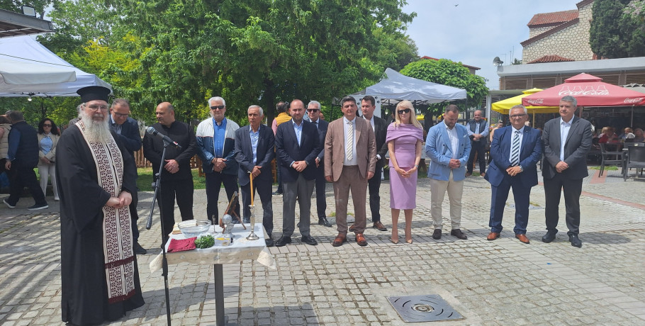 Με λαμπρότητα τα εγκαίνια της "3ης Γιορτής Λουλουδιών" στα Γιαννιτσά