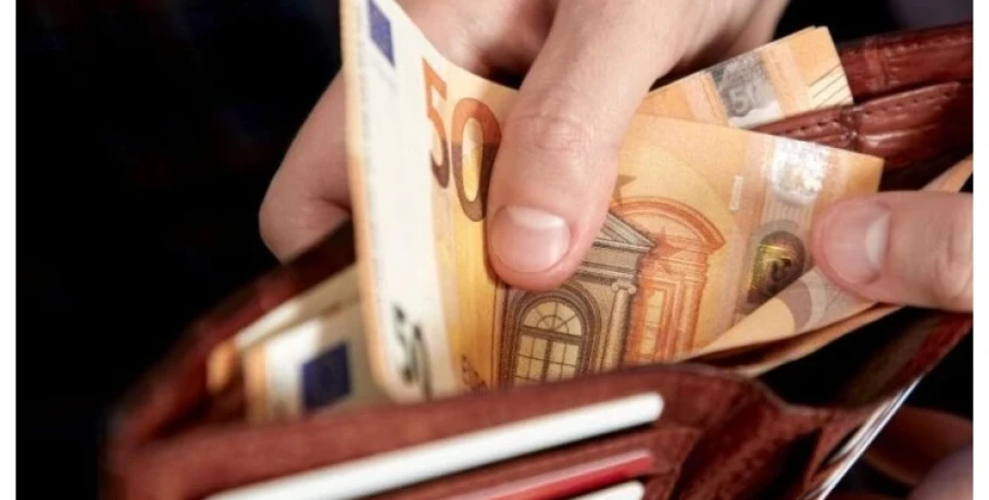 e-ΕΦΚΑ και ΔΥΠΑ: Μπαίνουν σήμερα τα λεφτά - Πληρωμές 91,7 εκατ. ευρώ σε 107.160 δικαιούχους