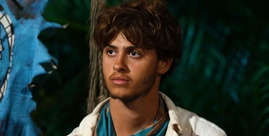 Ποιος είναι ο Σταύρος Φλώρος του Survivor: Τα 9 αδέρφια και η σχέση με την οικογένεια του, «οι γονείς μου με μεγάλωσαν, σειρά μου να τους το ανταποδώσω»