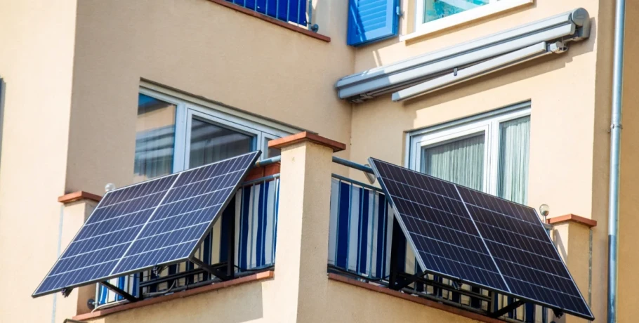 Ρεύμα: Νέα εργαλεία για οικονομία μέσω ΑΠΕ -Φωτοβολταϊκά μπαλκονιού & μπαταρίες