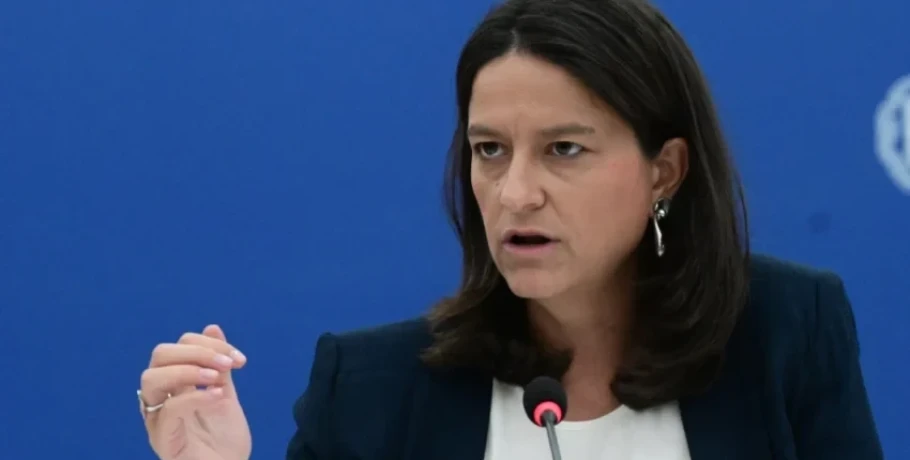 Κεραμέως για τετραήμερη εργασία: Άλλο η πολιτική του λαϊκισμού και άλλο του ρεαλισμού
