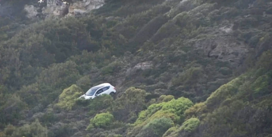 Τρόμος για μητέρα και παιδί στη Ρόδο: Ο εν διαστάσει σύζυγος προσπάθησε να ρίξει το αυτοκίνητό τους στον γκρεμό