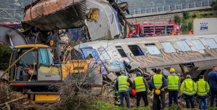 Τέμπη: Εισήγηση Πιερρακάκη - Κυρανάκη για παραίτηση του Δημοσίου από προσφυγές για τις αποζημιώσεις των οικογενειών