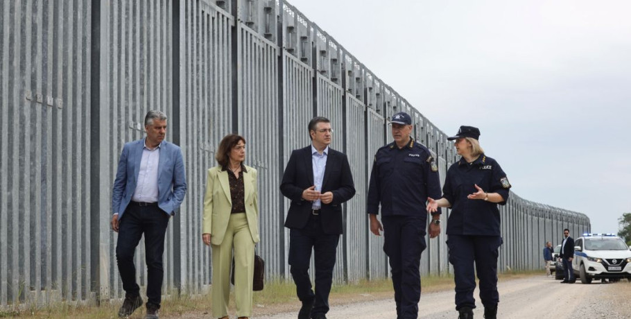 Α. Τζιτζικώστας από τον φράχτη του Έβρου: «Η Ευρώπη δεν αφήνει τα σύνορά της στην τύχη τους - 1,7 δισ. ευρώ από ευρωπαϊκούς πόρους στον φράχτη του Έβρου»