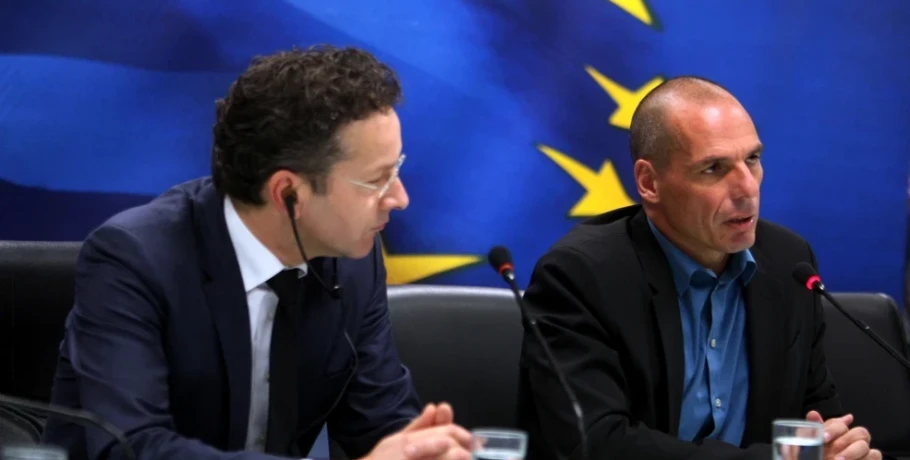 Στο Χιλιοστό: Το 2015, ο Βαρουφάκης, η πρόταση για πώληση της Ακρόπολης, το «shut up» του Γιούνκερ και οι «επαναστάτες από τα οδοφράγματα»
