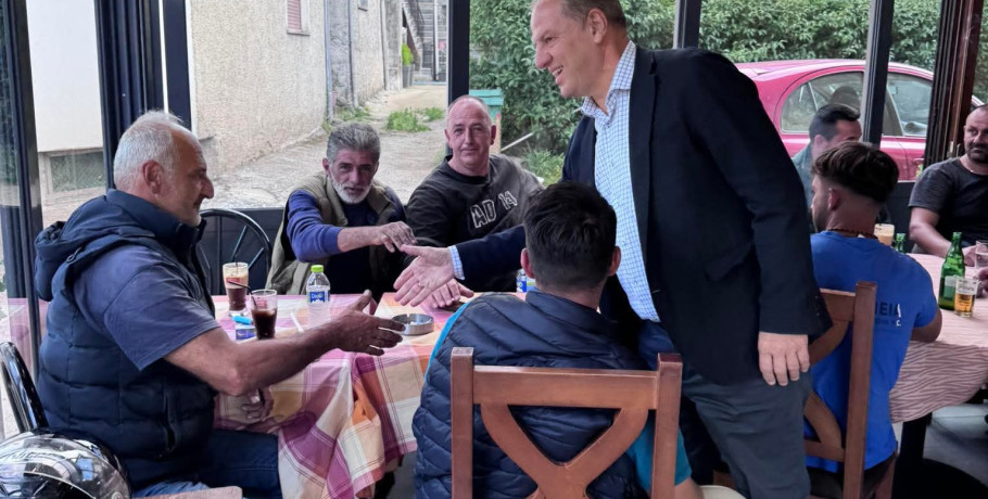 Με παραγωγούς στον Άγρα ο Διονύσης Σταμενίτης