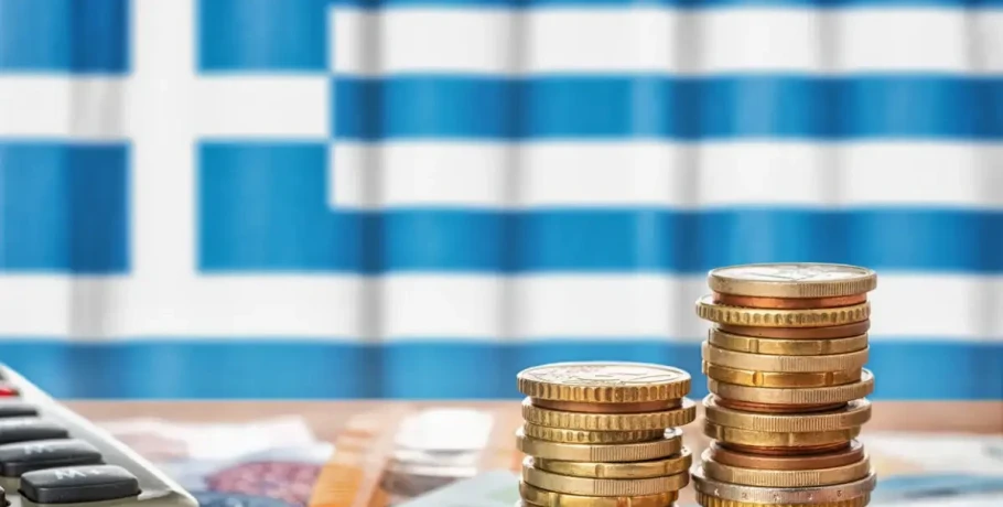 Κομισιόν: Το Ταμείο Ανάκαμψης ενισχύει την ανάπτυξη, αλλά «φουσκώνει» το εμπορικό έλλειμμα