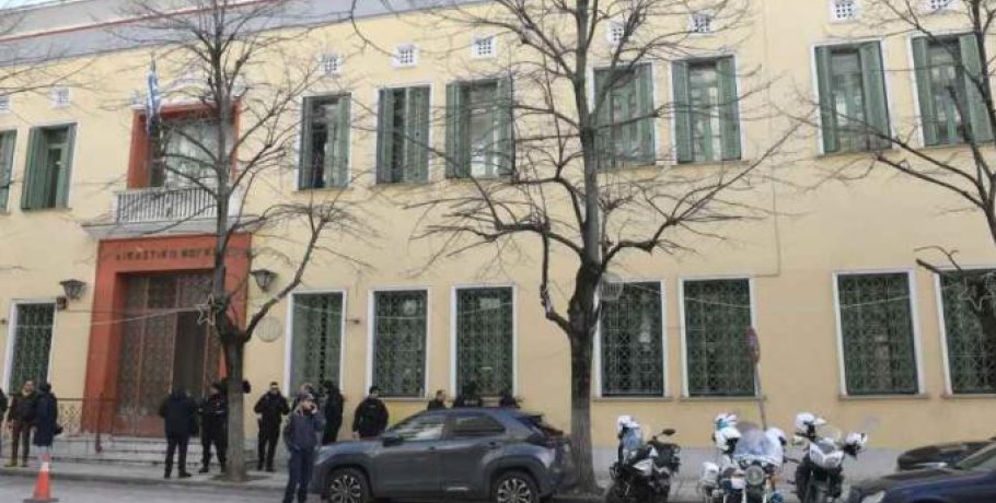 Θάνατος 10χρονου στις Σέρρες: Ελεύθερη με όρους η 43χρονη - Τι είπε για το καλώδιο στο κανάλι