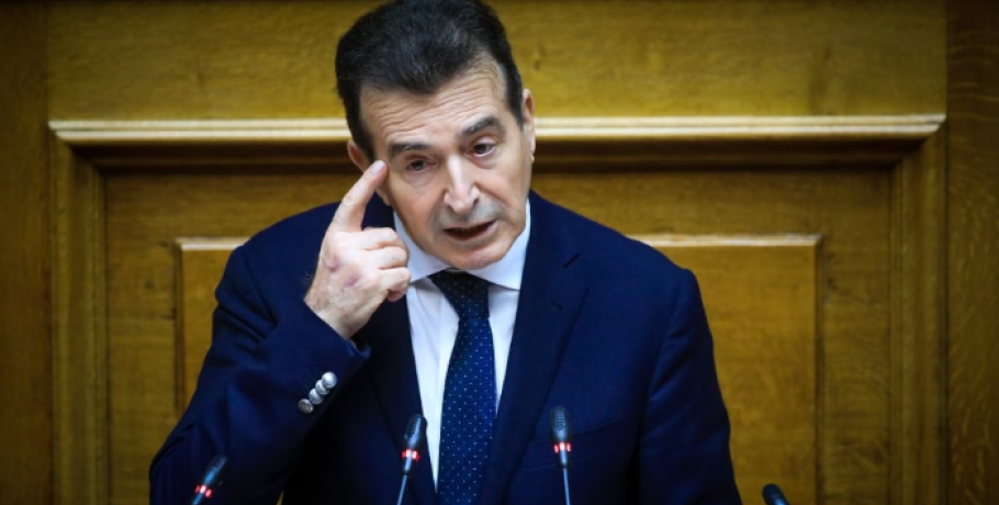 Χρυσοχοΐδης: Οι καταγγελίες για ενδοοικογενειακή βία μειώθηκαν κατά 12%