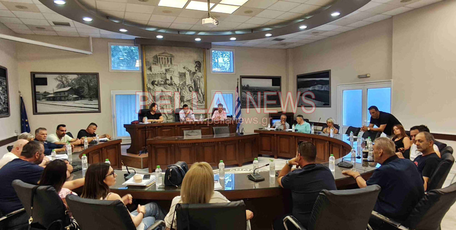 Δημοτικό Συμβούλιο Σκύδρας: Συζήτηση με πολίτη, ψήφισμα για τα ΕΛΤΑ και οι εξηγήσεις του προέδρου προς την αντιπολίτευση!