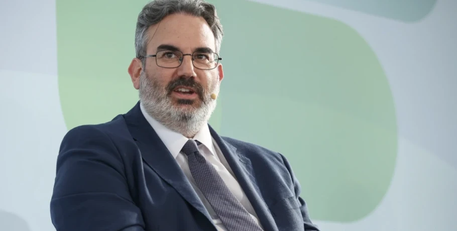 Η παραίτηση Μπακογιάννη από το ΥΠΕΝ, το σκάνδαλο των πολεοδομιών και το στοίχημα της επόμενης ημέρας