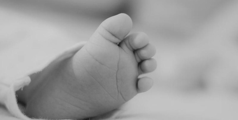 Ζευγάρι γέννησε μωρό που δεν ήταν δικό του, λόγω λάθους στην εξωσωματική