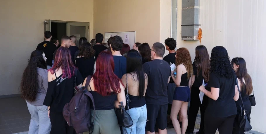 Η πρώτη εικόνα για τις επιδόσεις ανά πεδίο στις Πανελλήνιες 2026 – Τέλη Ιουνίου οι βαθμοί