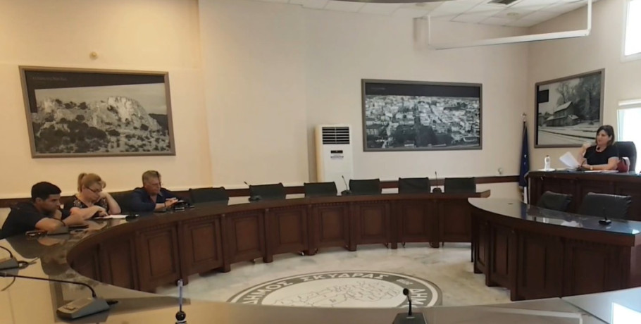 Δημοτική Επιτροπή Δήμου Σκύδρας: Πινακίδες στους πεζόδρομους, οι νέες θέσεις της Λαϊκής Αγοράς, εργασίες στο γήπεδο Μαυροβουνίου και δικηγόρος για την υπεράσπιση της Γιακαμόζη